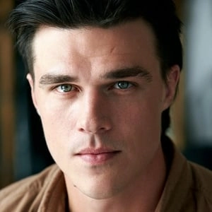 Assistir Finn Wittrock online grátis no Superfilmes