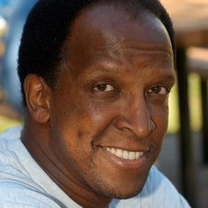 Assistir Dorian Harewood online grátis no Superfilmes