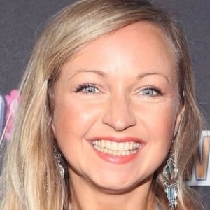 Assistir Ashleigh Ball online grátis no Superfilmes