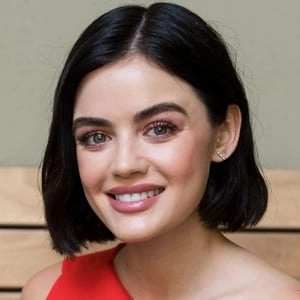 Assistir Lucy Hale online grátis no Superfilmes