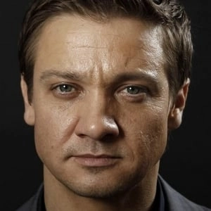 Assistir Jeremy Renner online grátis no Superfilmes