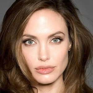 Assistir Angelina Jolie online grátis no Superfilmes