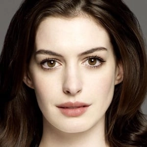 Assistir Anne Hathaway online grátis no Superfilmes