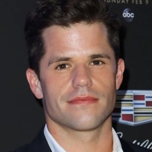 Assistir Charlie Carver online grátis no Superfilmes