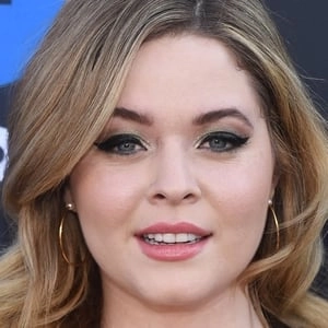 Assistir Sasha Pieterse online grátis no Superfilmes