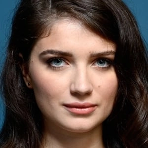 Assistir Eve Hewson online grátis no Superfilmes