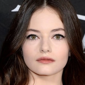 Assistir Mackenzie Foy online grátis no Superfilmes