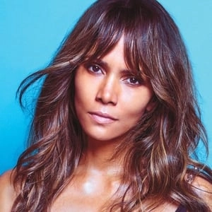 Assistir Halle Berry online grátis no Superfilmes