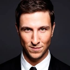 Assistir Pablo Schreiber online grátis no Superfilmes